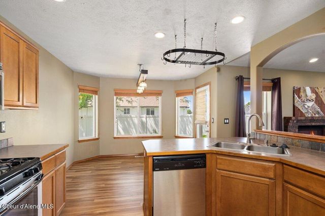 8903 N Newcastle LN, Hayden, ID 83835