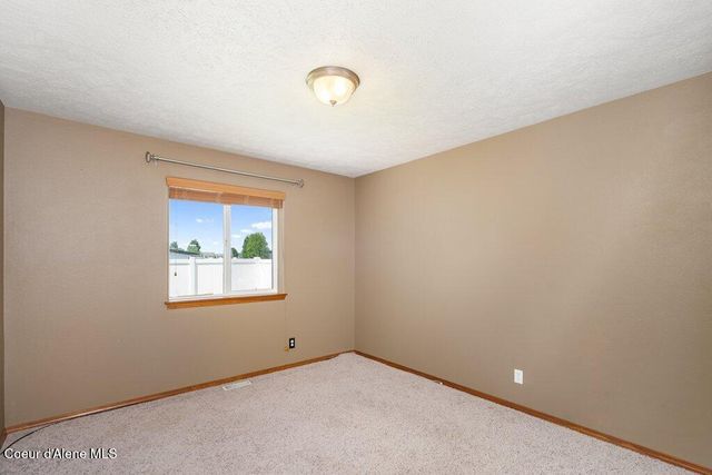 8903 N Newcastle LN, Hayden, ID 83835