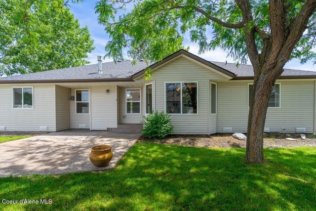 8903 N Newcastle LN, Hayden, ID 83835