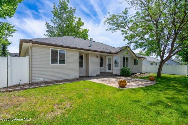 8903 N Newcastle LN, Hayden, ID 83835