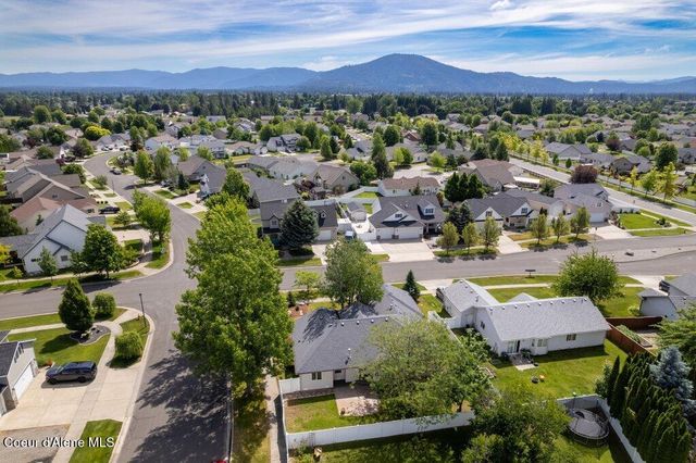 8903 N Newcastle LN, Hayden, ID 83835
