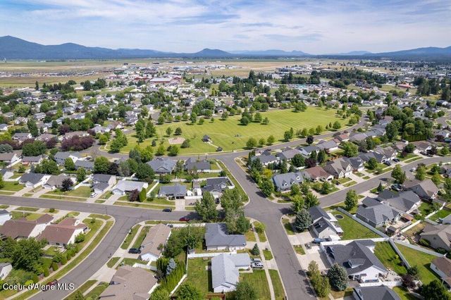 8903 N Newcastle LN, Hayden, ID 83835