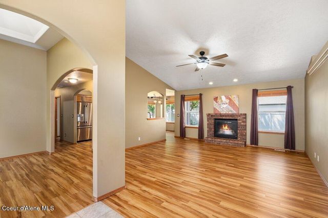 8903 N Newcastle LN, Hayden, ID 83835