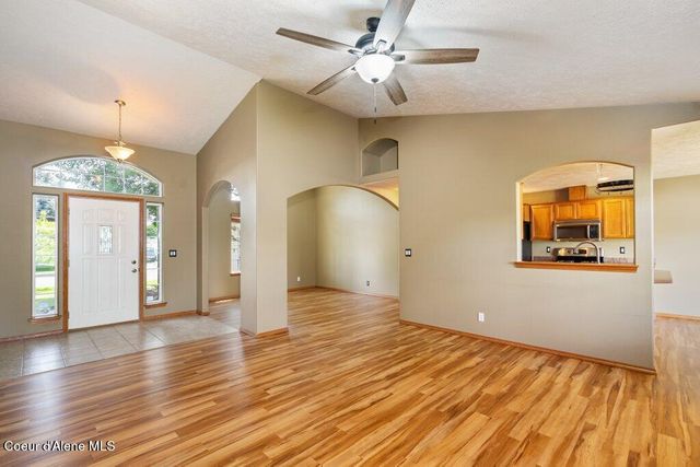 8903 N Newcastle LN, Hayden, ID 83835