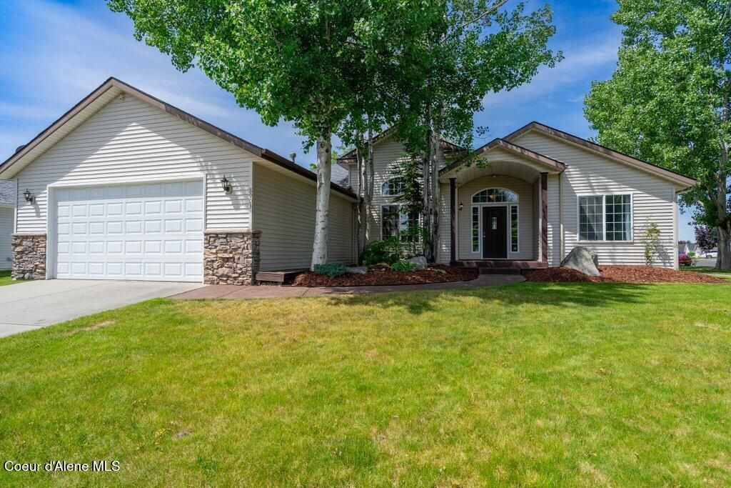 8903 N Newcastle LN, Hayden, ID 83835