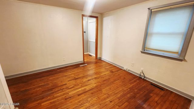 452 Fieldcrest Drive, Pittsburg, KS 66762