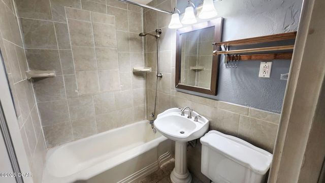 452 Fieldcrest Drive, Pittsburg, KS 66762