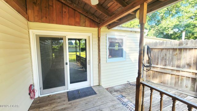 452 Fieldcrest Drive, Pittsburg, KS 66762