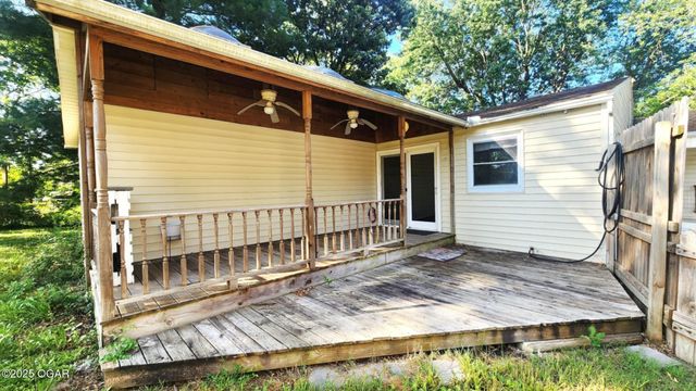 452 Fieldcrest Drive, Pittsburg, KS 66762