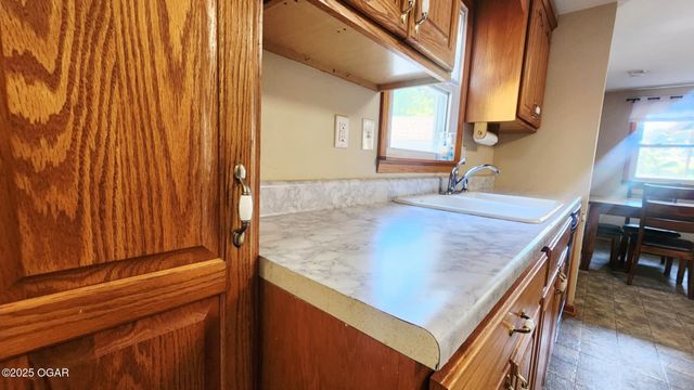 452 Fieldcrest Drive, Pittsburg, KS 66762