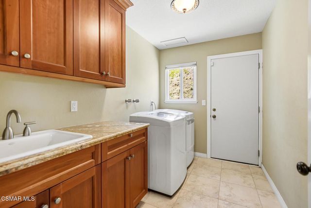 3356 Mountain Trail Avenue, Newbury Park, CA 91320