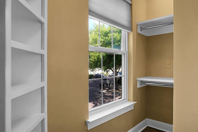 1545 Ashley River Road Unit 2q, Charleston, SC 29407