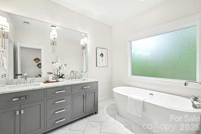824 E 16th Street, Charlotte, NC 28205