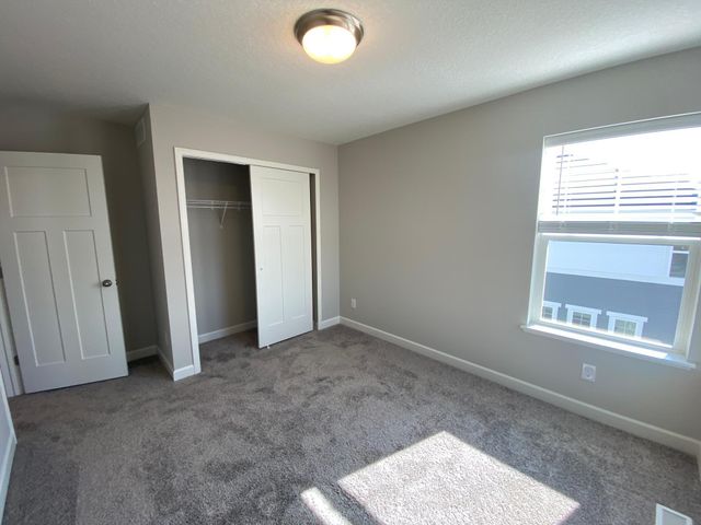 9257 4th Street N, Lake Elmo, MN 55042