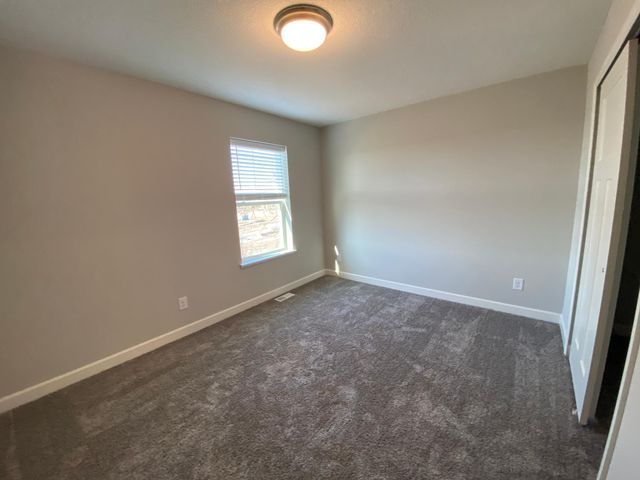 9257 4th Street N, Lake Elmo, MN 55042