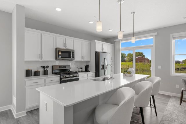 9257 4th Street N, Lake Elmo, MN 55042