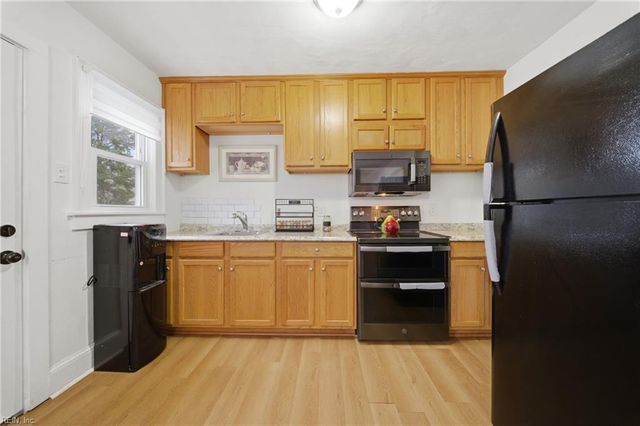 122 Grant ST, Chesapeake, VA 23320