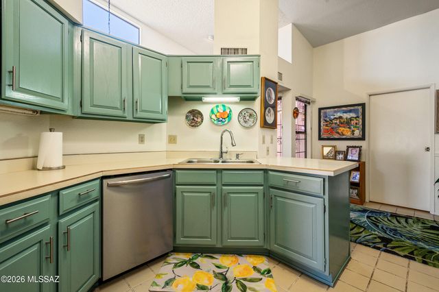 1807 N La Rienda Avenue, Tucson, AZ 85715