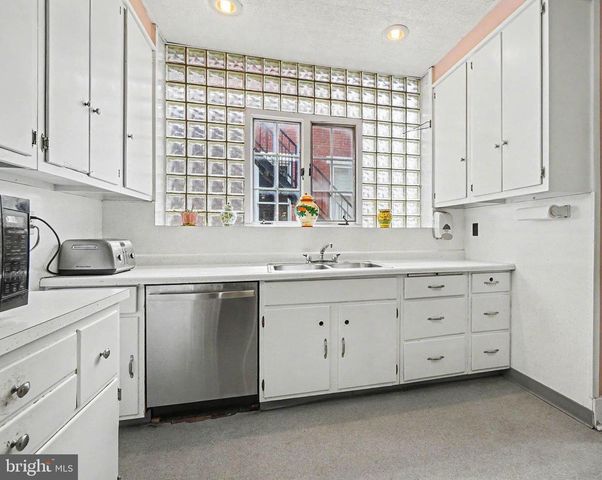 231 E MAIN ST, Palmyra, PA 17078