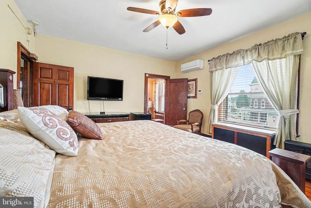 231 E MAIN ST, Palmyra, PA 17078