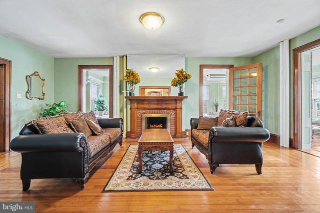 231 E MAIN ST, Palmyra, PA 17078