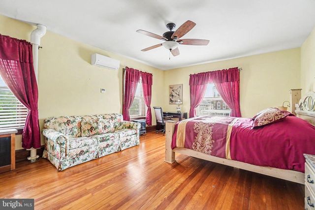231 E MAIN ST, Palmyra, PA 17078
