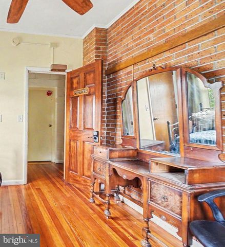 231 E MAIN ST, Palmyra, PA 17078