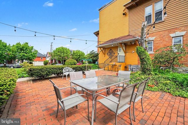 231 E MAIN ST, Palmyra, PA 17078