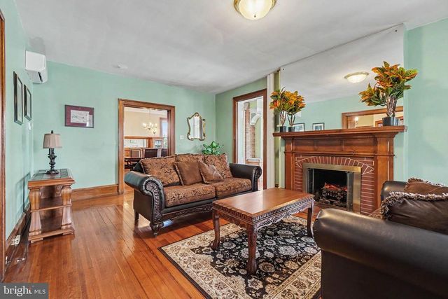 231 E MAIN ST, Palmyra, PA 17078