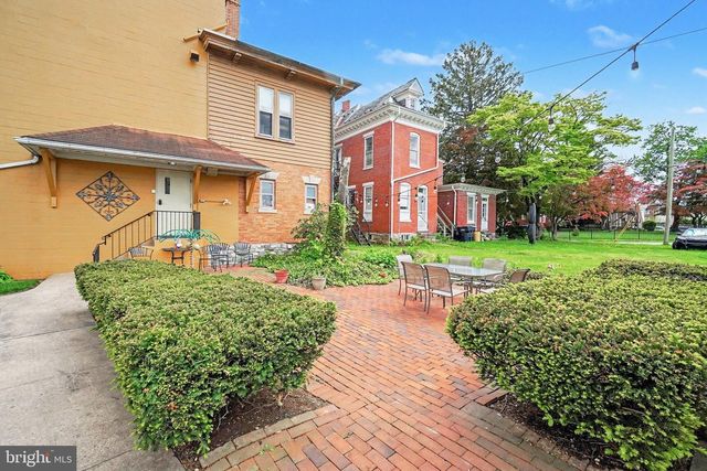 231 E MAIN ST, Palmyra, PA 17078