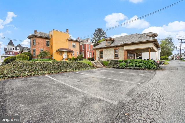 231 E MAIN ST, Palmyra, PA 17078