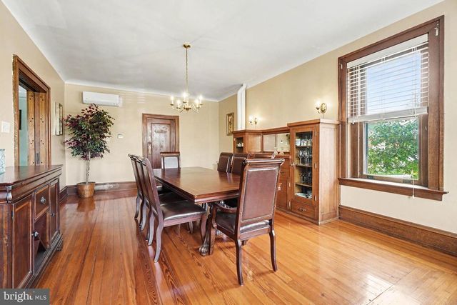 231 E MAIN ST, Palmyra, PA 17078