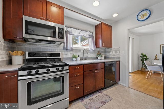 8810 LAKEWOOD RD, Baltimore, MD 21234