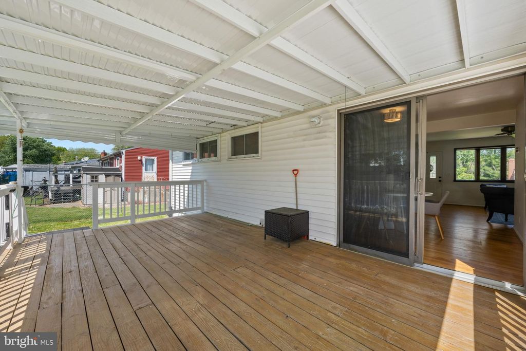 Image 29 of property listing at 8810 LAKEWOOD RD, Baltimore, MD 21234