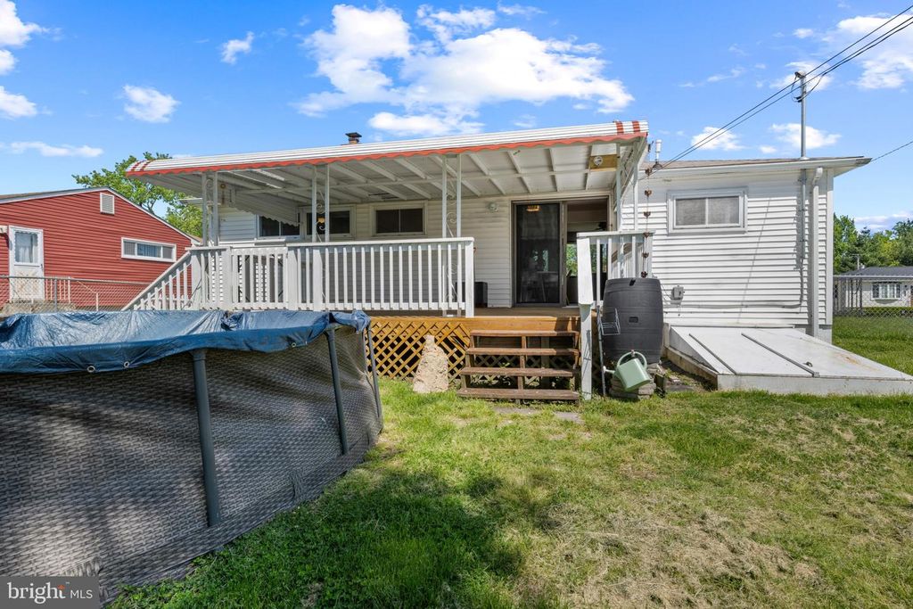 Image 31 of property listing at 8810 LAKEWOOD RD, Baltimore, MD 21234
