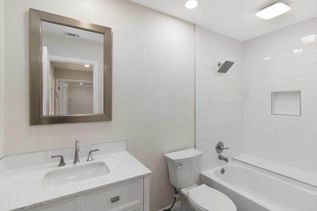 1006 Dunbarton Cir, Sacramento, CA 95825