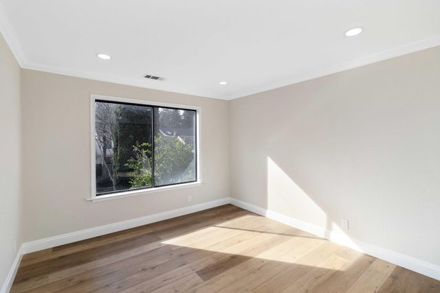 1006 Dunbarton Cir, Sacramento, CA 95825