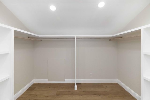 1006 Dunbarton Cir, Sacramento, CA 95825