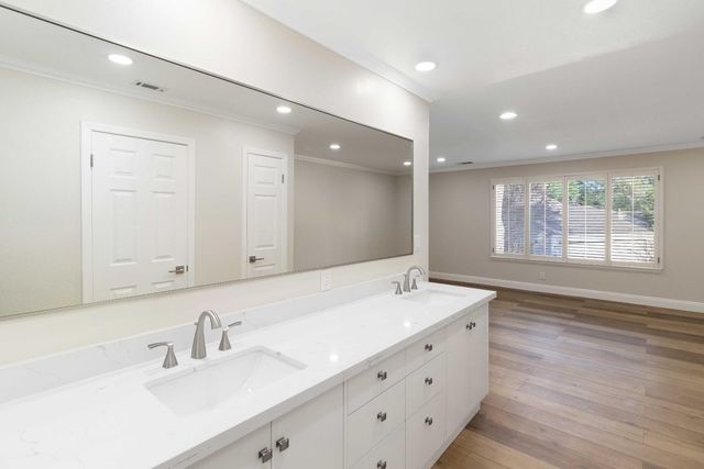 1006 Dunbarton Cir, Sacramento, CA 95825