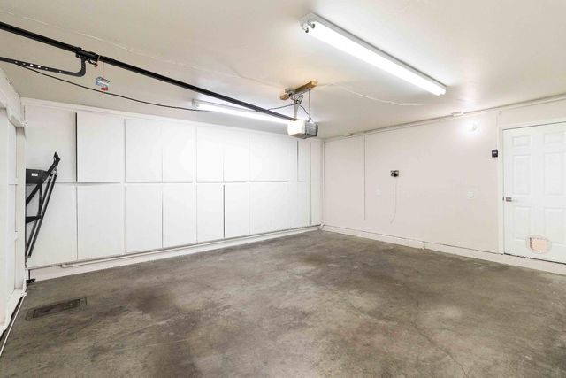 1006 Dunbarton Cir, Sacramento, CA 95825