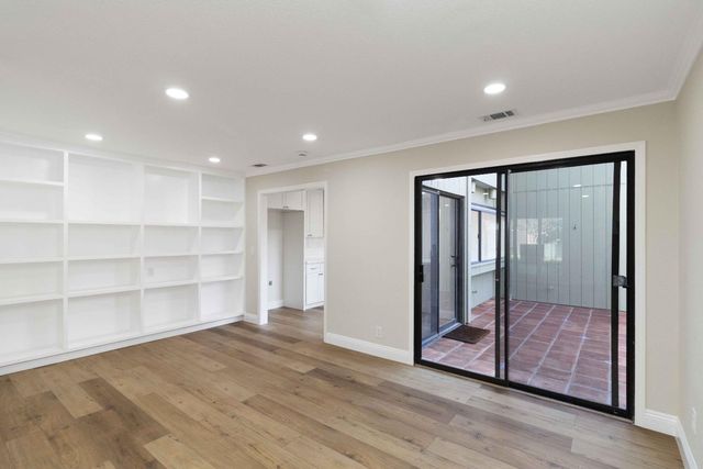 1006 Dunbarton Cir, Sacramento, CA 95825