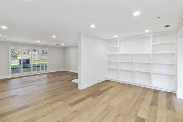 1006 Dunbarton Cir, Sacramento, CA 95825