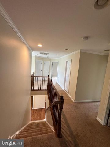 24877 MYERS GLEN PL, Chantilly, VA 20152