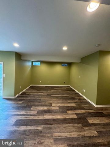 24877 MYERS GLEN PL, Chantilly, VA 20152