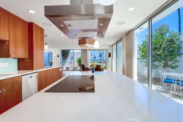 2999 E Ocean Boulevard 120, Long Beach, CA 90803