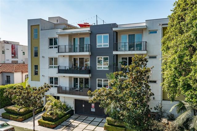 5820 La Mirada Avenue 302, Hollywood, CA 90038