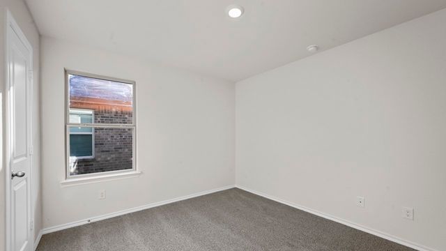 2207 Peregrine Way, Crandall, TX 75114