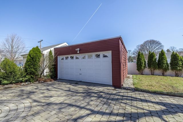 729 Concord St, Framingham, MA 01702