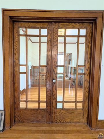 1830 E 6th Ave, Emporia, KS 66801