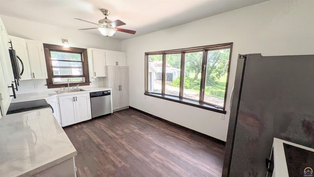 1830 E 6th Ave, Emporia, KS 66801